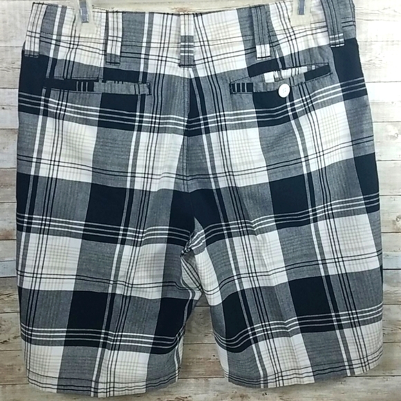 Roebuck and Co, Men's Blk/White Plaid shorts, Size 36 waist - Picture 7 of 7